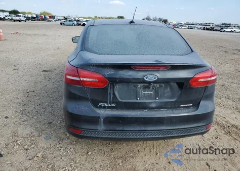 2015 Ford Focus S z USA, uszkodzony, nr VIN 1FADP3E23FL280776